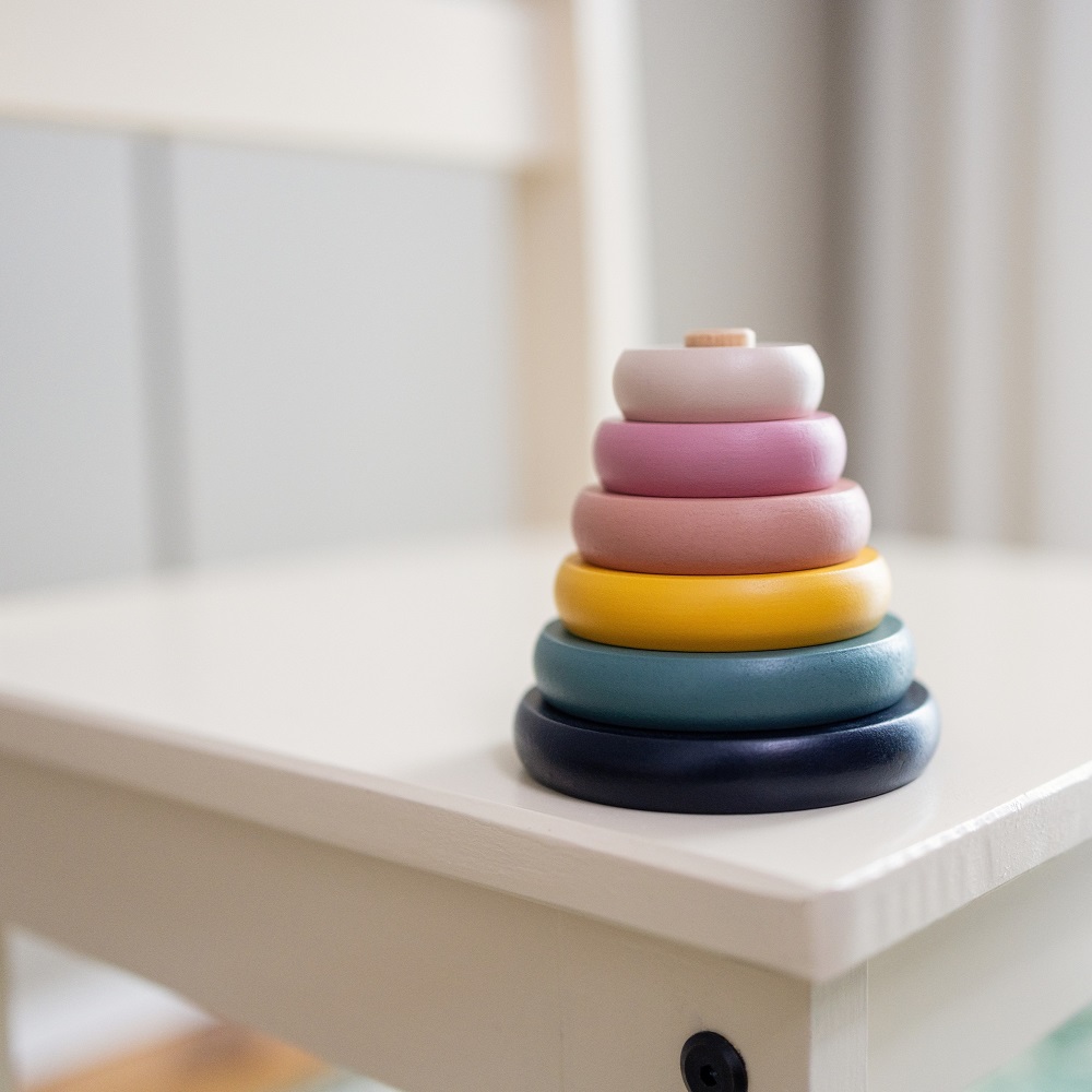 PETITE&MARS 610728 Drewniana zabawka - wieża Orbit Aurora Pink 36 m+ - obrazek 3